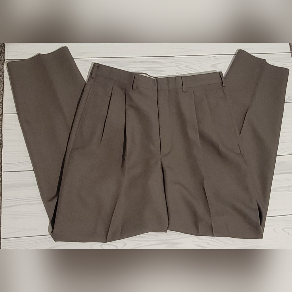 John Henry Men's Brown Pleated Trousers Sz 34x32